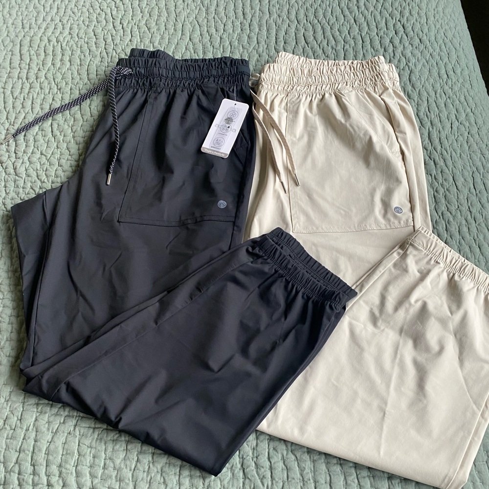 Apana Black and Cream Yoga Pants